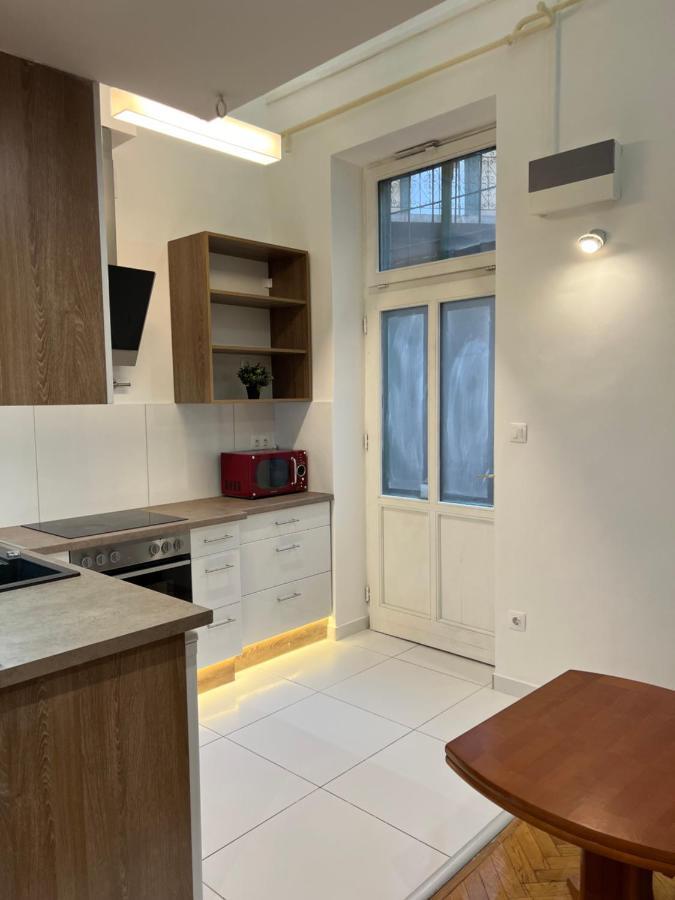 N38 Apartments By Small Home 부다페스트 외부 사진